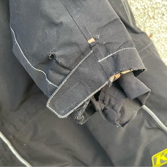 Klim Yamaha Woman’s Black Allure Snowmobile Jacket - GORE-TEX - Size Large - Picture 6 of 16